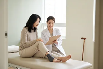 골절 재활 상담 안내 이미지